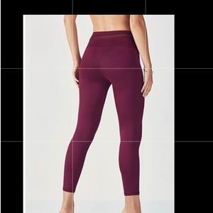 Fabletics High-Waisted Mesh PowerHold® 7/8 size L